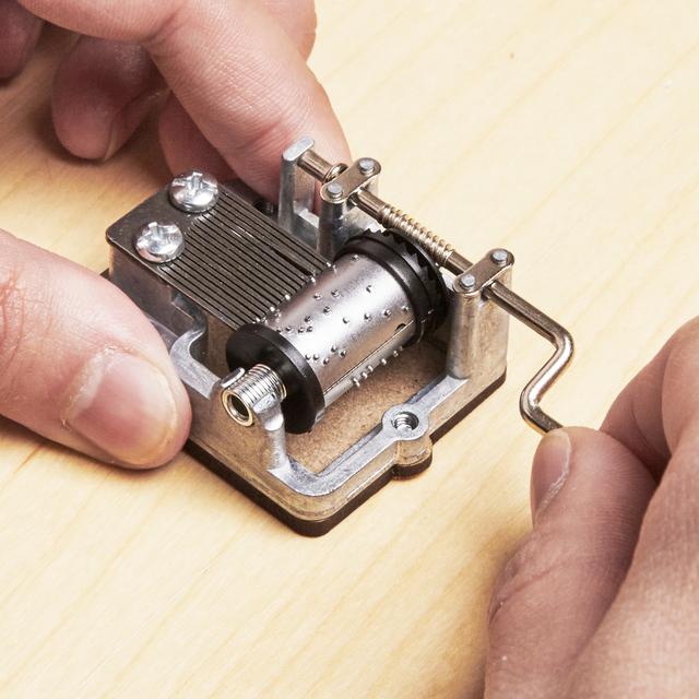Crank Music Box - Image 6