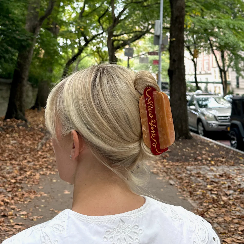 Hand-Painted New York Hot Dog Claw Hair Clip - Image 2