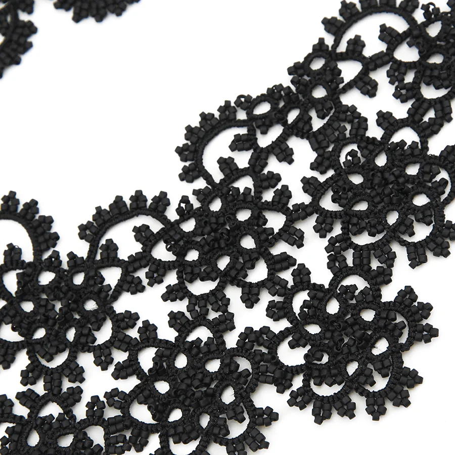 Lace Necklace: Large Classica Mega in Black - Image 2
