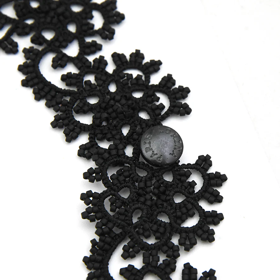 Lace Necklace: Large Classica Mega in Black - Image 3