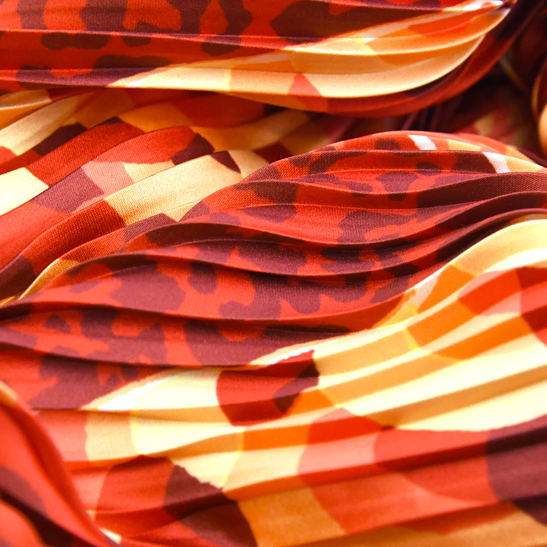 NYPL Multi Red Pleated Diamond Scarf - Image 4